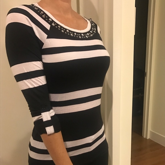 INTERNATIONAL CONCEPTS BLACK & WHITE STRIPED TOP - Picture 2 of 7